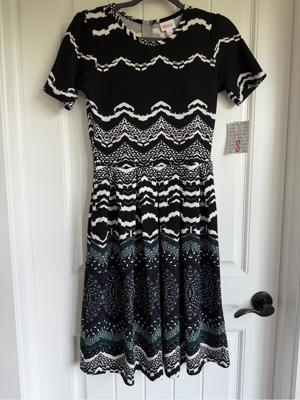 LuLaRoe Amelia NWT, Size S